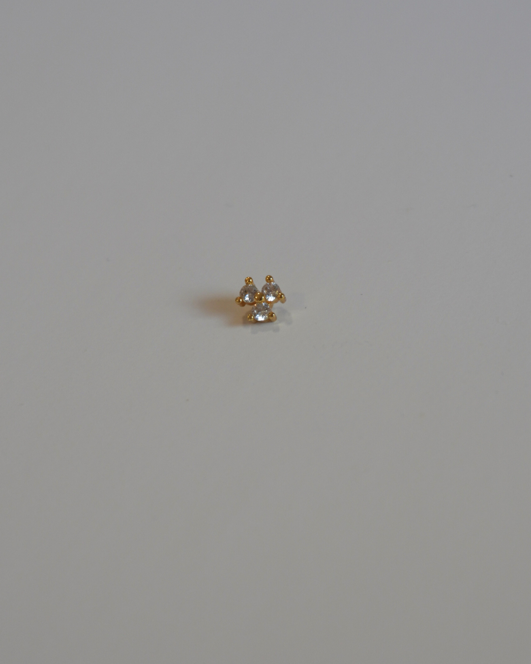 Piercing Trébol Dorado con Circonitas