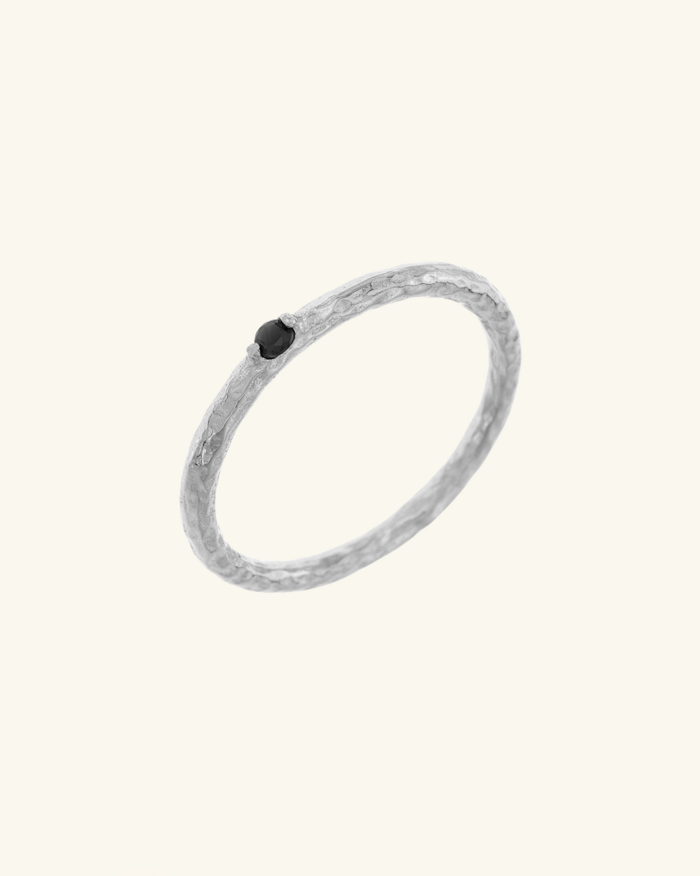 Anillo Fino Efecto Martillado Plata
