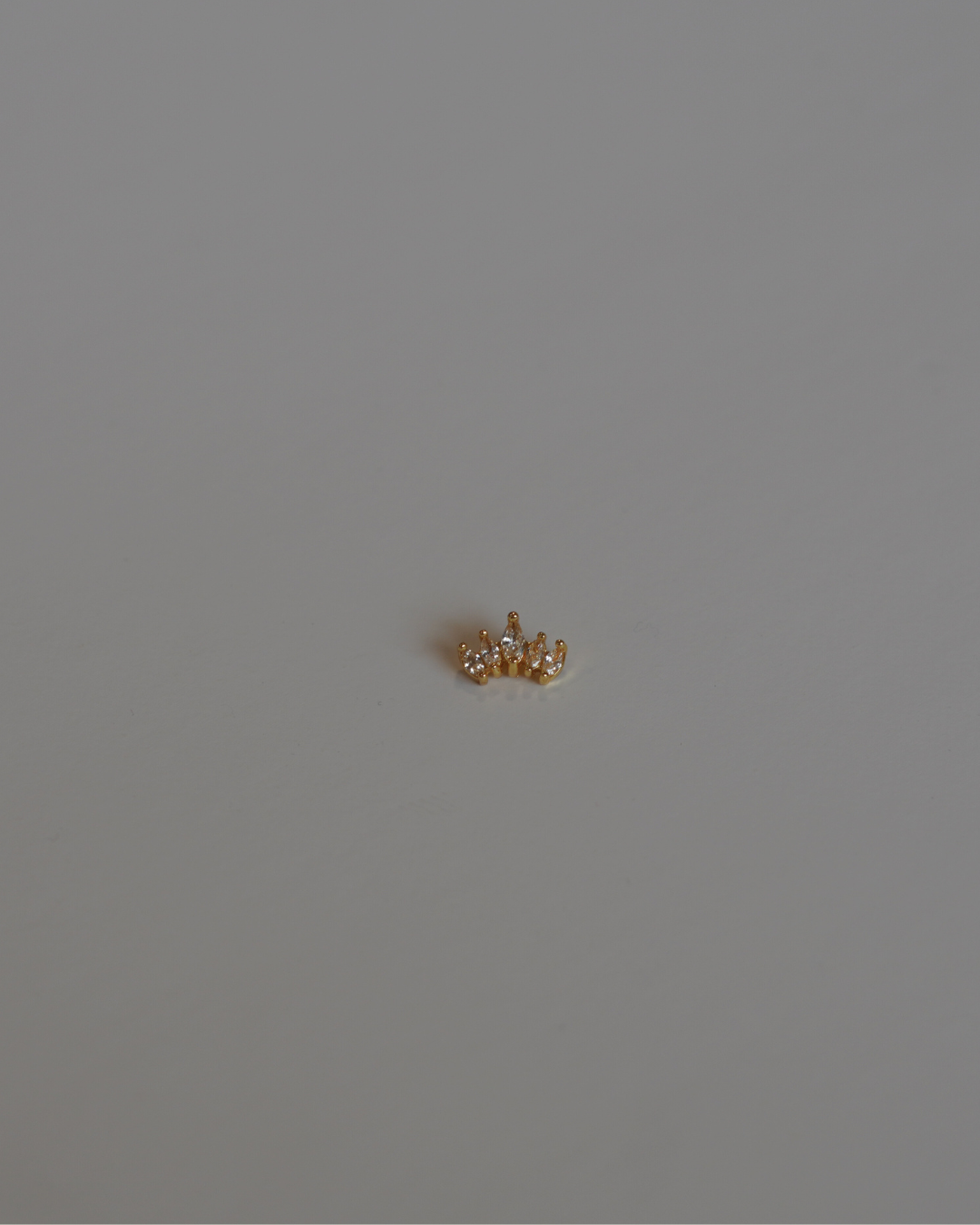 Piercing Abanico Dorado con Circonitas